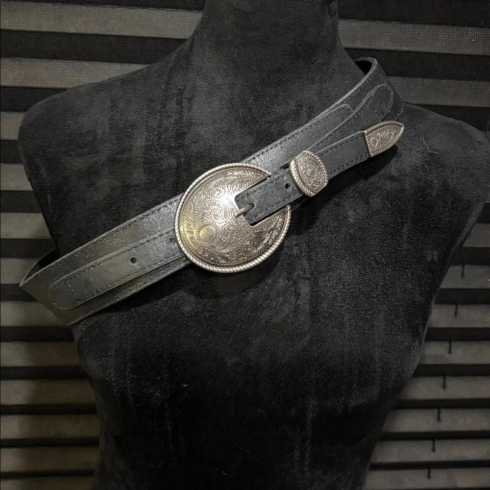 VERA PELLE Western 1.5” Black Leather Round Engraved Silver Buckle Belt MED‎ 35”